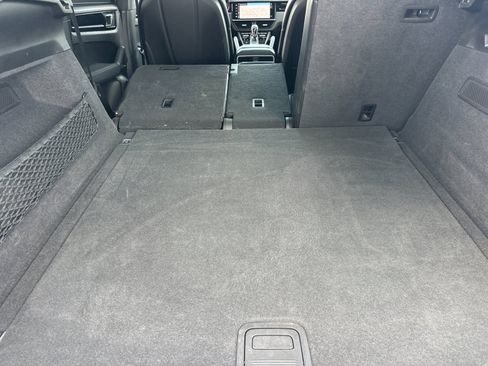 Used 2022 Porsche Cayenne Coupe image 15