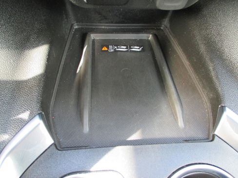 Used 2023 Chevrolet Traverse LT image 22