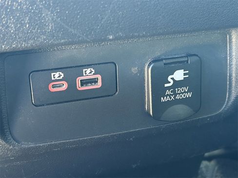 Used 2023 Nissan Frontier SV w/ SV Convenience Package image 18