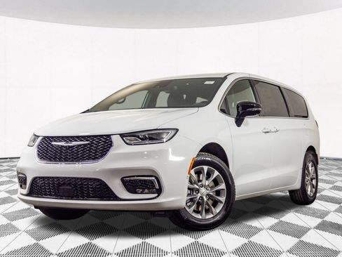 New 2026 Chrysler Pacifica Select AWD/4WD image 2