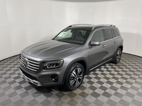 New 2026 Mercedes-Benz GLB 250 4MATIC image 9