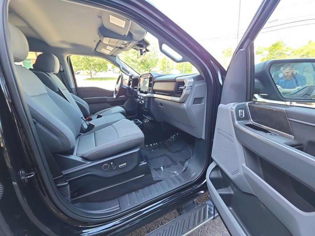 Used 2021 Ford F150 XLT w/ Equipment Group 302A High AWD/4WD image 16