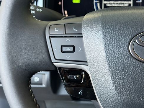 Certified 2026 Toyota Camry SE FWD image 25