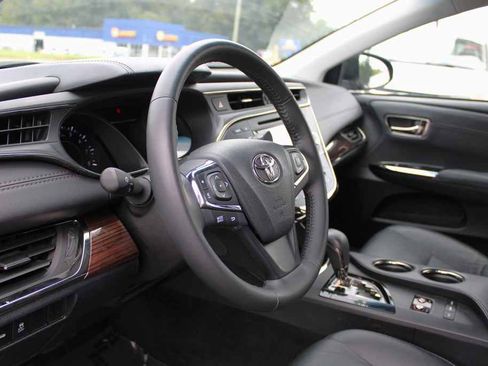 Used 2015 Toyota Avalon XLE FWD image 14