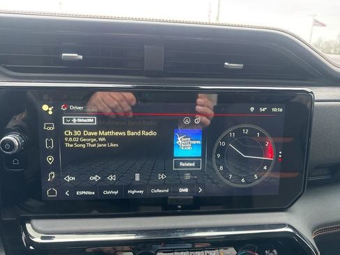 Used 2024 GMC Sierra 2500 AT4 w/ AT4 Preferred Package image 40