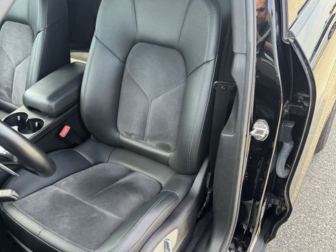 Used 2017 Porsche Macan image 11