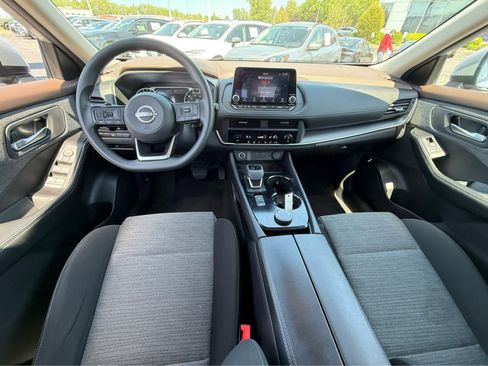 Used 2023 Nissan Rogue SV AWD/4WD image 11