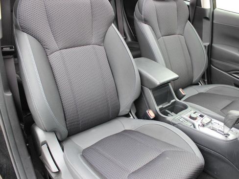 Used 2024 Subaru Forester Premium AWD/4WD image 27