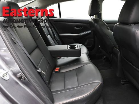 Used 2023 Nissan Sentra SR w/ SR Premium Package FWD image 23