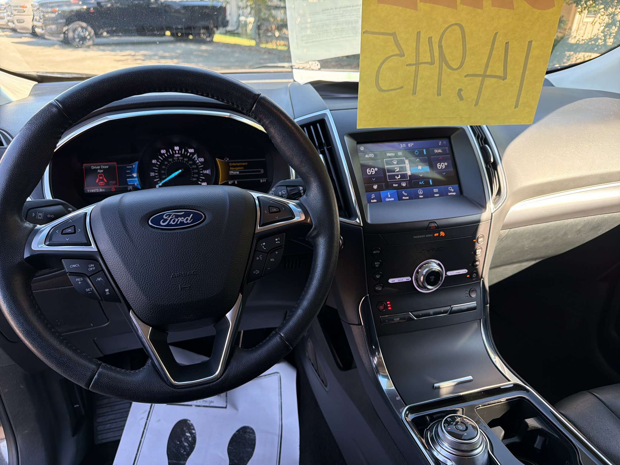 Used 2020 Ford Edge Titanium FWD image 10
