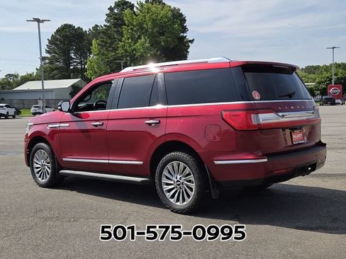 Used 2019 Lincoln Navigator Premiere AWD/4WD image 3