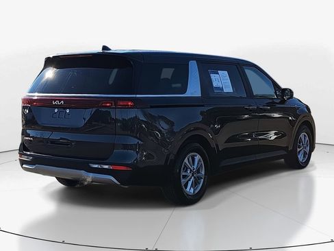 Used 2024 Kia Carnival LX image 5