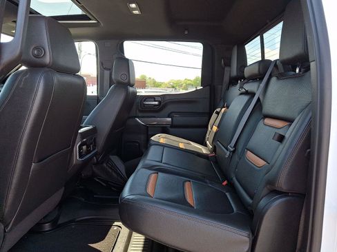 Used 2021 GMC Sierra 1500 AT4 w/ AT4 Preferred Package AWD/4WD image 12