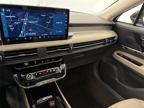 Used 2024 Lincoln Corsair FWD w/ Equipment Group 101A image 25