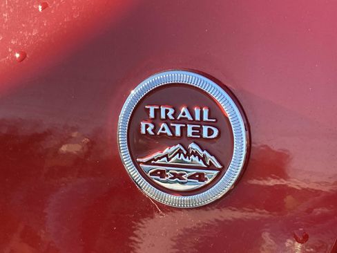 Used 2015 Jeep Renegade Trailhawk image 27