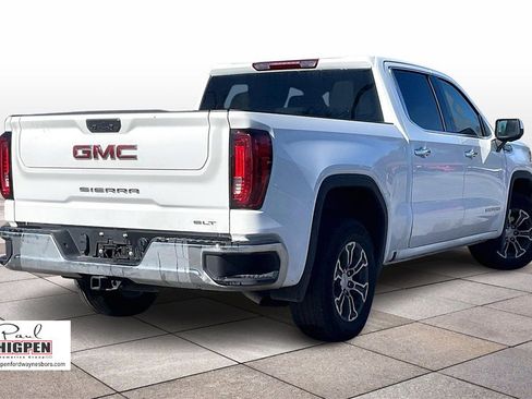 Used 2025 GMC Sierra 1500 SLT image 12