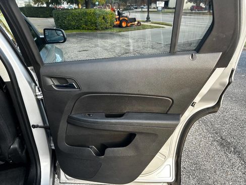 Used 2014 GMC Terrain SLE image 12