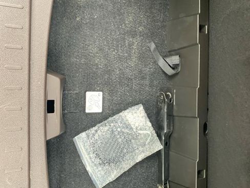 Used 2014 Buick Enclave Leather AWD/4WD image 30