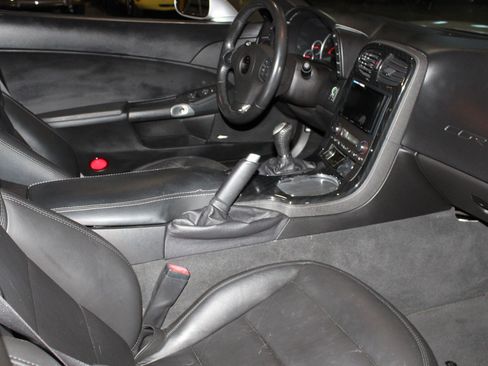 Used 2013 Chevrolet Corvette Grand Sport w/ 2LT Preferred Equipment Group RWD image 8