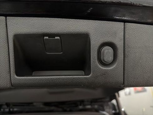 Used 2019 GMC Yukon Denali w/ Denali Ultimate Package image 24