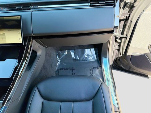 New 2026 Land Rover Range Rover Sport Dynamic SE image 18