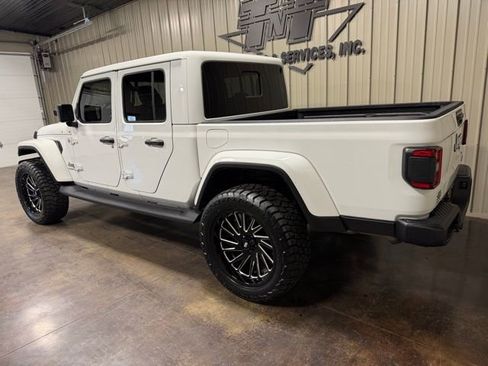 Used 2022 Jeep Gladiator Overland w/ Popular Equipment Package image 5