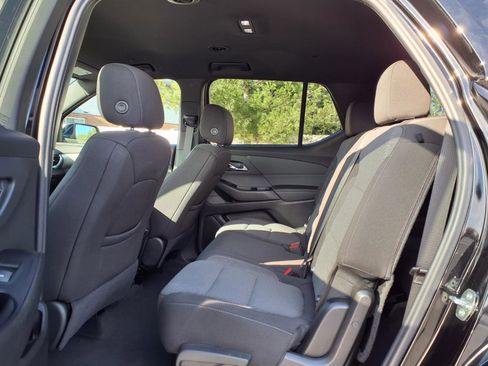 Used 2023 Chevrolet Traverse LT AWD/4WD image 25