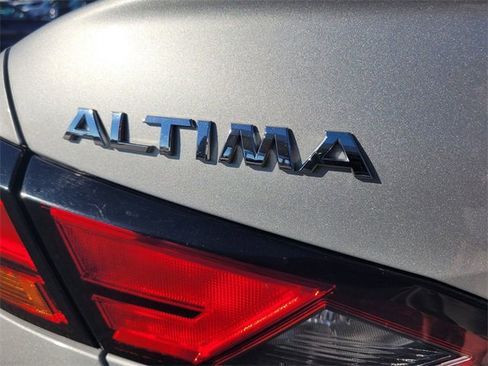 Certified 2022 Nissan Altima 2.5 SR image 10