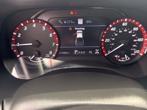 Used 2024 Nissan Frontier PRO-4X w/ Technology Package image 10