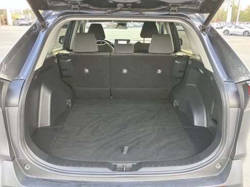 Used 2021 Toyota RAV4 XLE w/ Convenience Package image 27