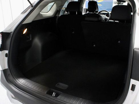 Used 2024 Kia Sportage EX AWD/4WD image 16