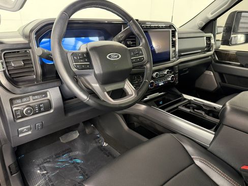 Certified 2024 Ford F250 Lariat w/ Lariat Ultimate Package AWD/4WD image 18