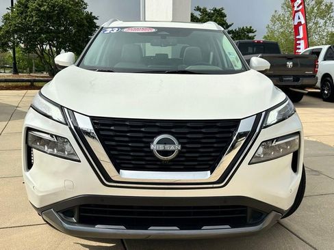 Used 2023 Nissan Rogue SL w/ SL Premium Package FWD image 2