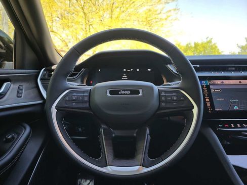 New 2026 Jeep Grand Cherokee Limited w/ Limited Altitude Package AWD/4WD image 19
