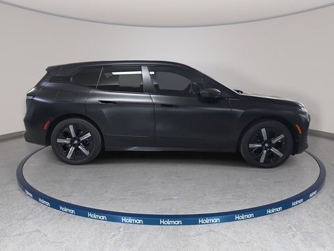 Used 2023 BMW iX xDrive50 w/ Sport Package image 6