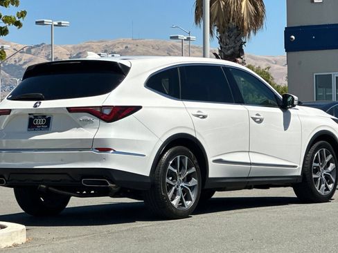 Used 2024 Acura MDX FWD w/ Technology Package image 4