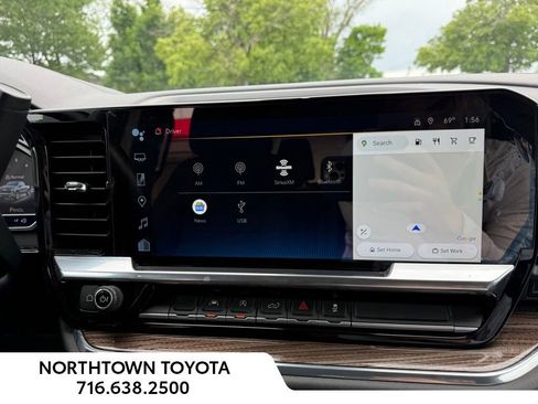Used 2023 Chevrolet Silverado 1500 LT AWD/4WD image 9