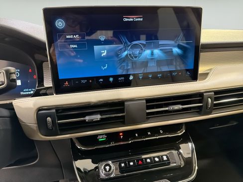 New 2026 Lincoln Corsair Premiere FWD image 20