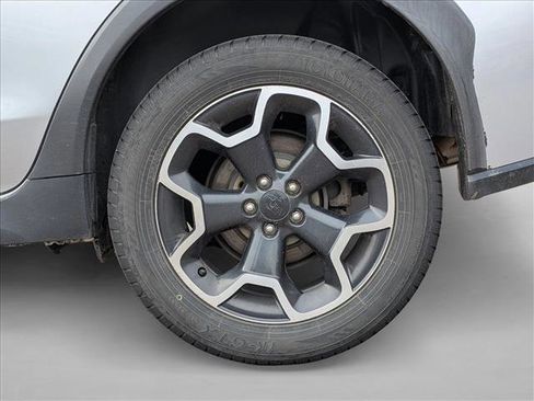Used 2015 Subaru Crosstrek 2.0i Premium w/ Moonroof Package AWD/4WD image 9