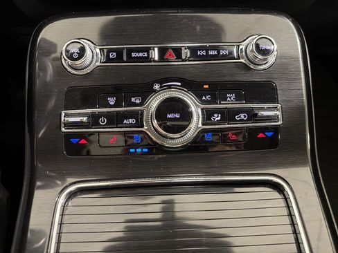 Used 2022 Lincoln Nautilus Reserve FWD image 16