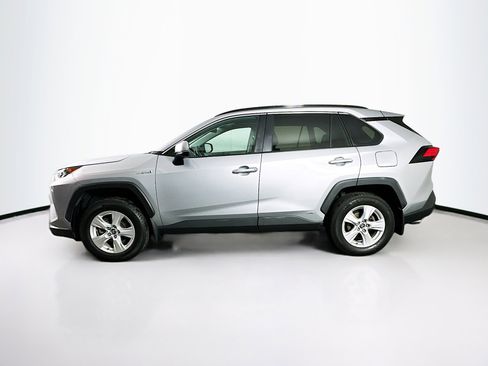 Used 2019 Toyota RAV4 XLE image 4