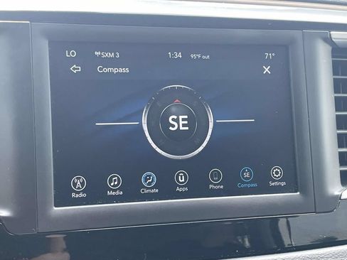 Certified 2018 Chrysler Pacifica Touring Plus FWD image 39