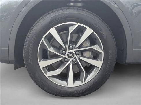 Used 2025 Audi Q5 2.0T Premium AWD/4WD image 25
