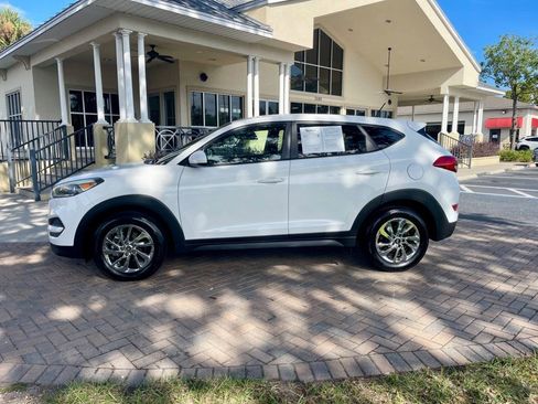 Used 2017 Hyundai Tucson SE image 2