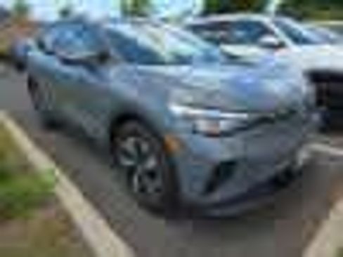 Used 2024 Volkswagen ID.4 2WD image 3