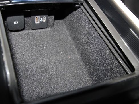 Used 2025 Lincoln Corsair AWD image 20