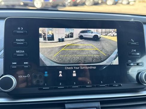 Used 2020 Honda Accord LX image 10
