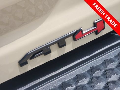 Used 2024 GMC Canyon AT4 w/ Technology Package AWD/4WD image 11