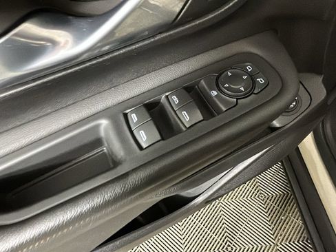 Used 2023 GMC Terrain AT4 AWD/4WD image 11