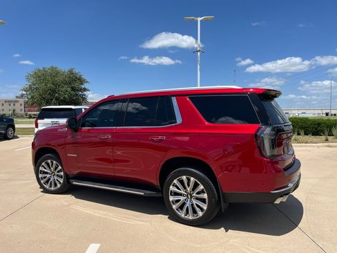 Used 2025 Chevrolet Tahoe High Country AWD/4WD image 4
